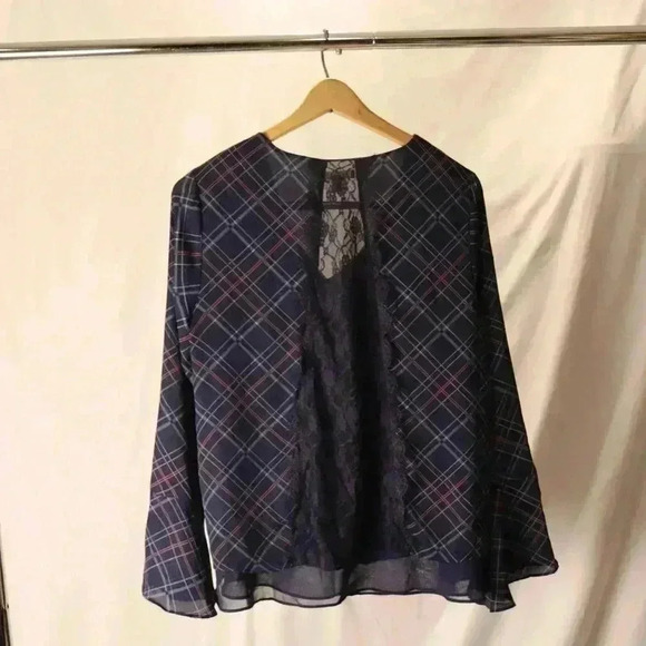 LC Lauren Conrad patterned blouse with lace back size L women flared ruffle cuff - Picture 9 of 11